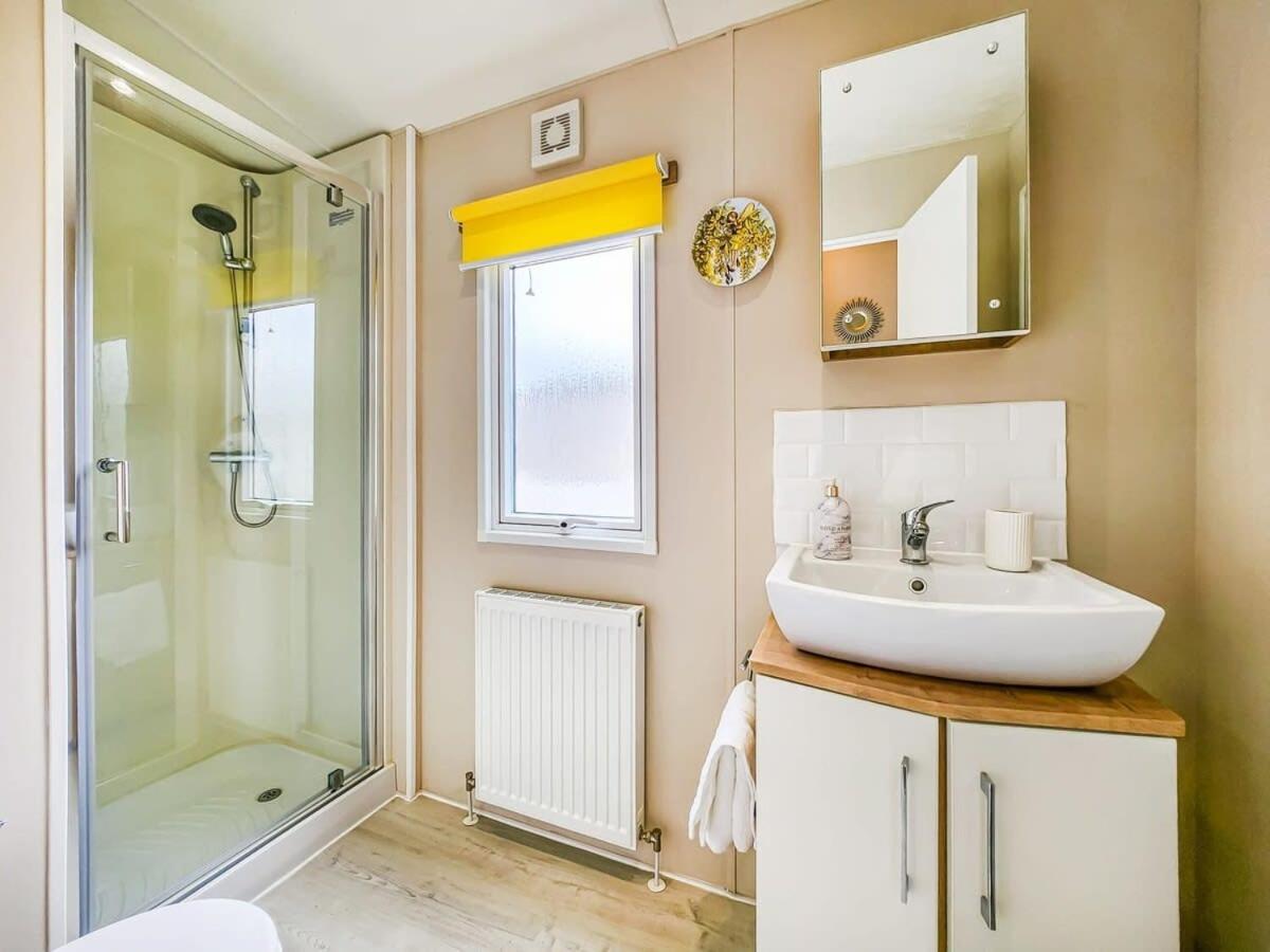 Escape To Paradise At Pevensey Bay Holiday Park 13 Woodland Walk Villa Eksteriør billede