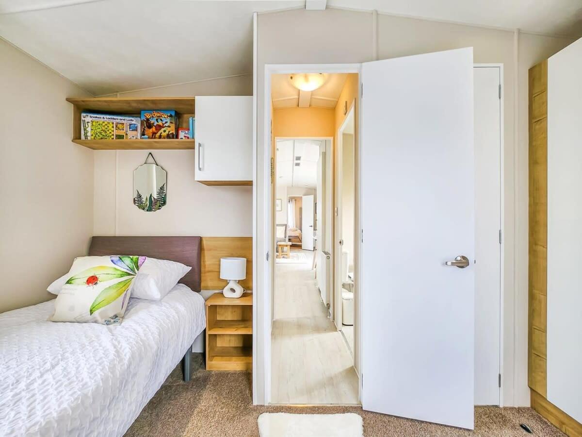 Escape To Paradise At Pevensey Bay Holiday Park 13 Woodland Walk Villa Eksteriør billede
