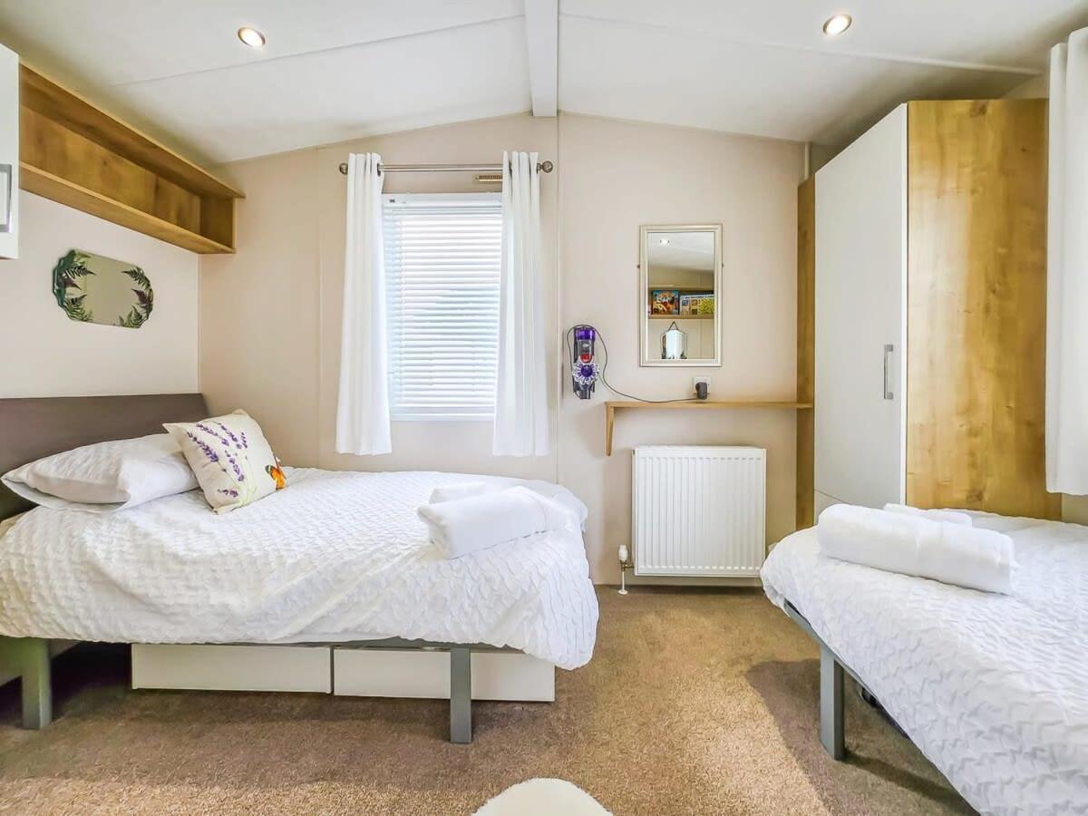 Escape To Paradise At Pevensey Bay Holiday Park 13 Woodland Walk Villa Eksteriør billede